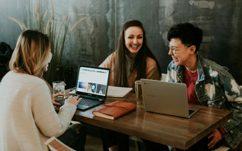 La semaine de 4 jours au travail sans baisse de salaire ni de productivité est-elle possible ? - Article de blog